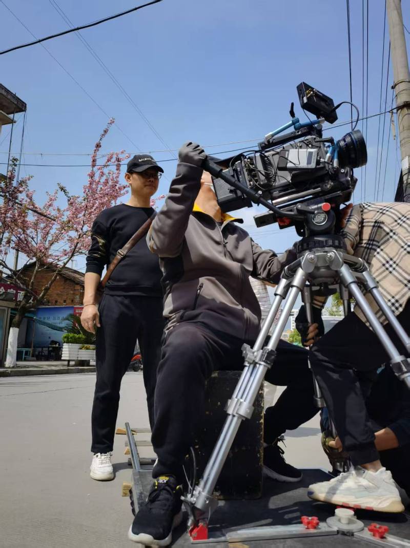 金凤区广告片拍摄：快消品牌爆款之选，网感内容适配社媒传播！