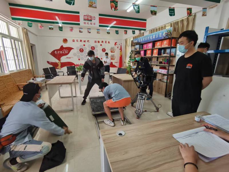 追星女孩心理学分析报告：金凤区广告片拍摄公司揭秘饭圈应援式传播逻辑